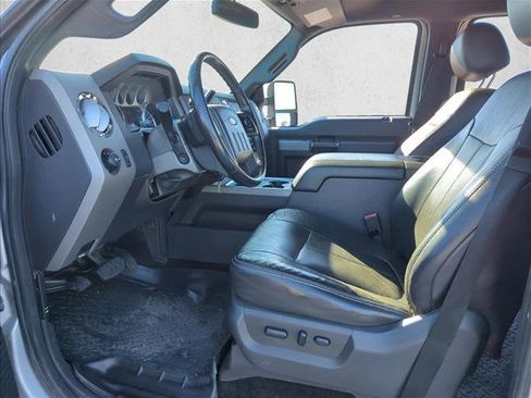 Used 2012 Ford F250 Lariat w/ Lariat Interior Pkg image 9