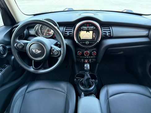 Used 2017 MINI Cooper 4-Door Hardtop FWD image 12