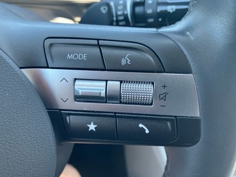 Used 2025 Hyundai Kona SEL FWD image 17
