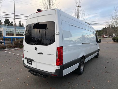 Used 2020 Mercedes-Benz Sprinter 3500 image 10