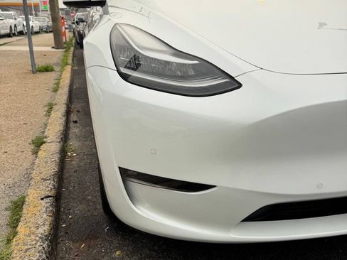 Used 2021 Tesla Model Y Long Range AWD/4WD image 14