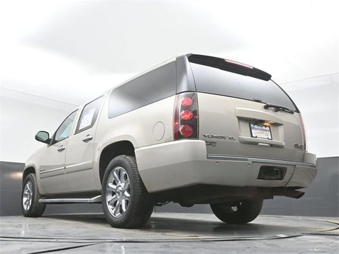 Used 2013 GMC Yukon XL Denali image 51