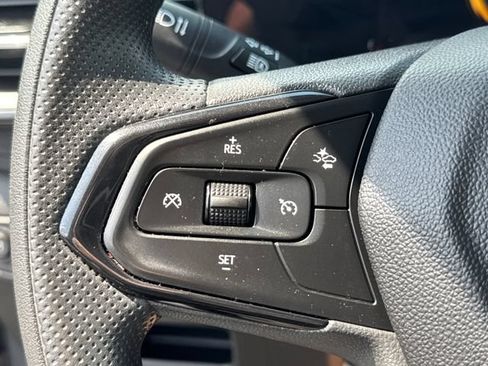 Used 2025 Chevrolet TrailBlazer LT AWD/4WD image 29