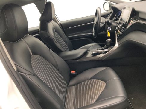 Used 2021 Toyota Camry SE image 21