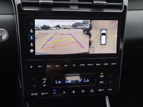 Certified 2024 Hyundai Tucson Limited AWD/4WD image 27