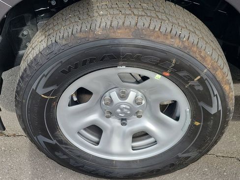 New 2026 RAM 1500 Tradesman AWD/4WD image 9