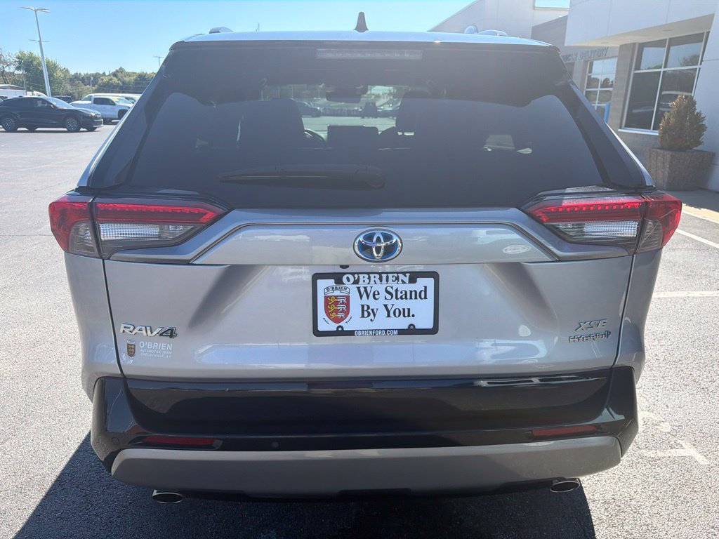 Used 2022 Toyota RAV4 XSE AWD/4WD image 4