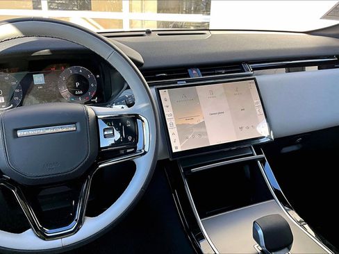 New 2026 Land Rover Range Rover Velar S image 7