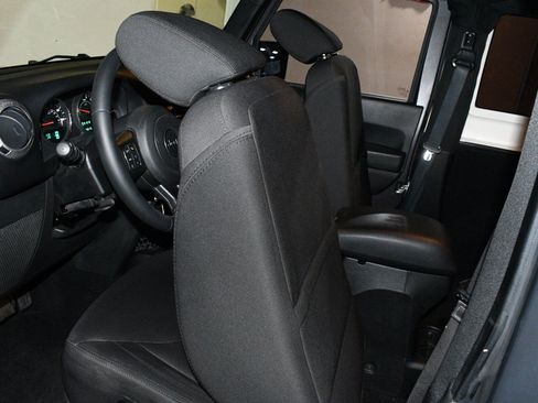 Used 2014 Jeep Wrangler Sport w/ Quick Order Package 24S AWD/4WD image 15