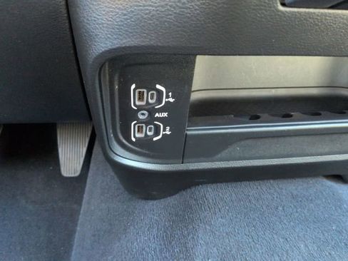 Used 2024 RAM 2500 Big Horn image 24