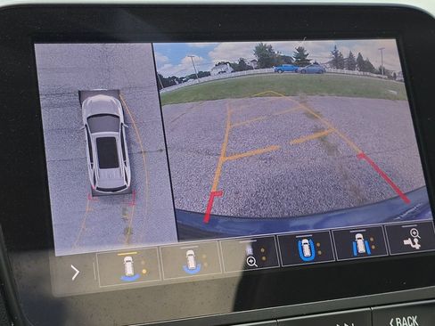 Used 2020 Chevrolet Equinox Premier FWD image 5