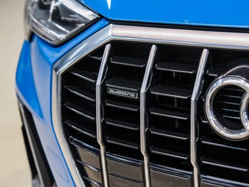 Used 2020 Audi Q3 2.0T Premium Plus w/ Premium Plus Package image 54