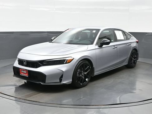 Used 2025 Honda Civic Sport image 2