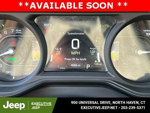 Used 2024 Jeep Wrangler Unlimited image 16