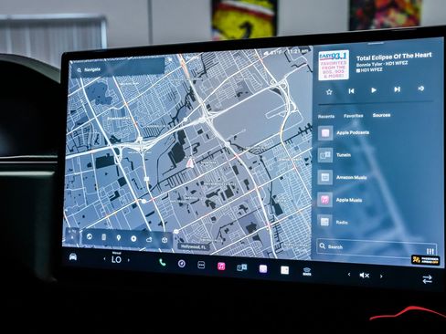 Used 2022 Tesla Model X Plaid image 79