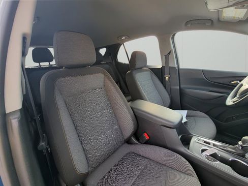 Used 2024 Chevrolet Equinox LT w/ LPO, Floor Liner Package FWD image 34