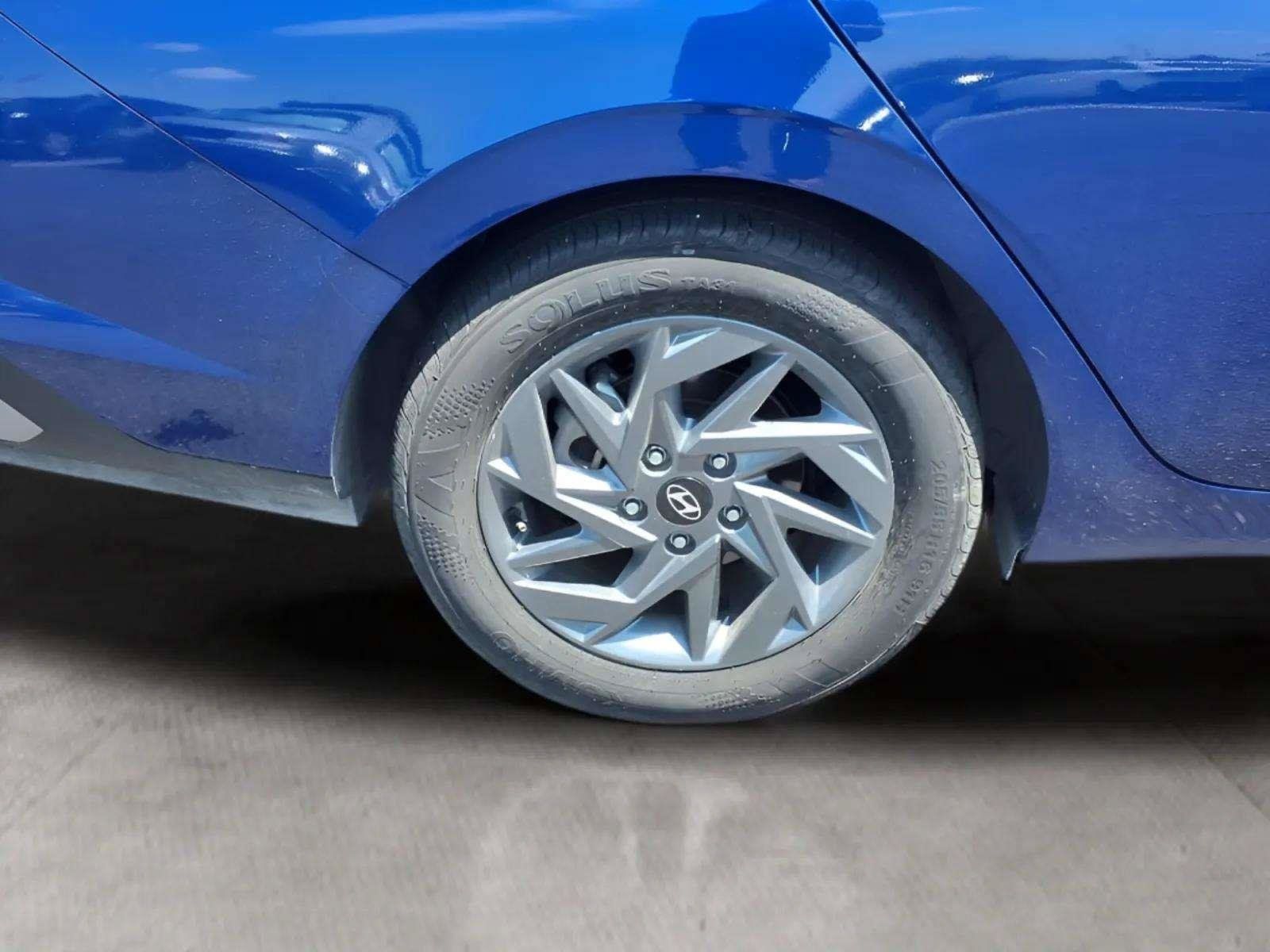 Certified 2024 Hyundai Elantra SEL FWD image 20