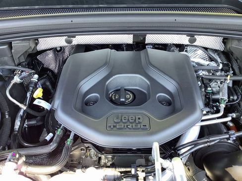 New 2023 Jeep Grand Cherokee Trailhawk w/ Luxury Tech Group III image 56