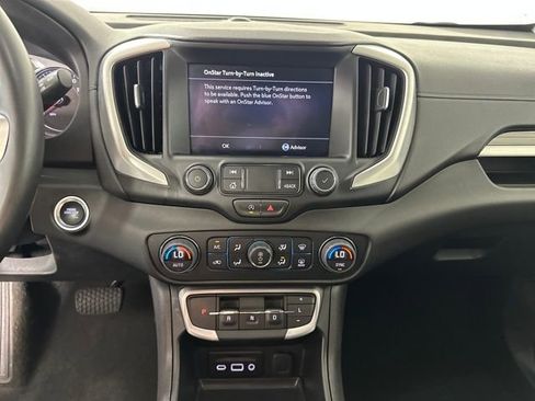 Used 2024 GMC Terrain SLT image 23