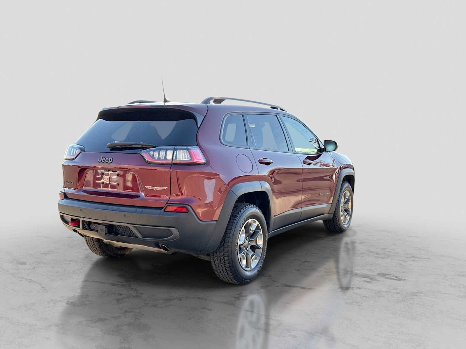 Used 2019 Jeep Cherokee Trailhawk w/ Cold Weather Group AWD/4WD image 6