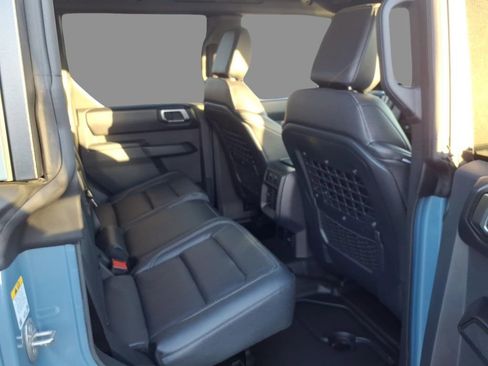 New 2025 Ford Bronco Badlands image 11