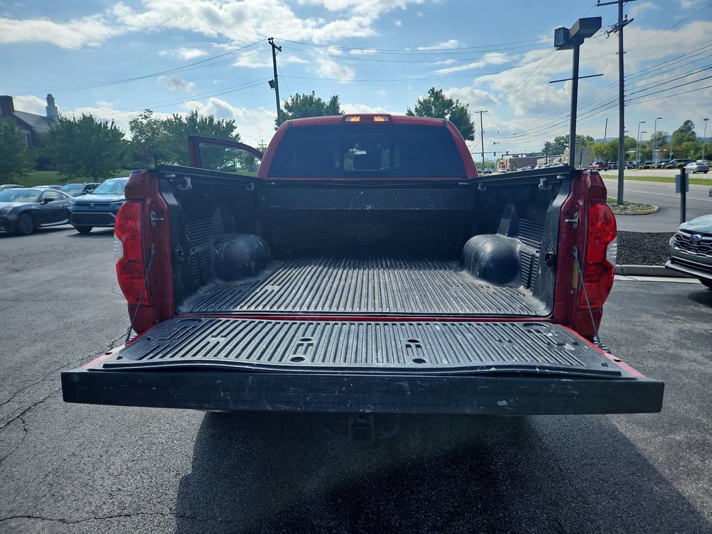 Used 2018 Toyota Tundra SR5 w/ SR5 Upgrade Package AWD/4WD image 22