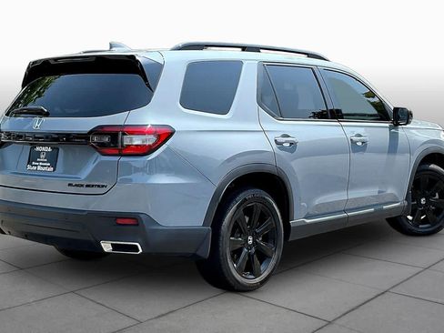Used 2025 Honda Pilot Black Edition image 13