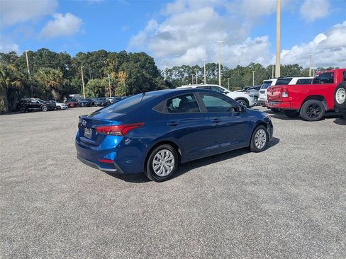 Used 2019 Hyundai Accent SE image 3
