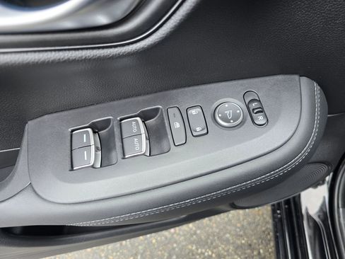 Certified 2024 Honda HR-V EX-L image 25