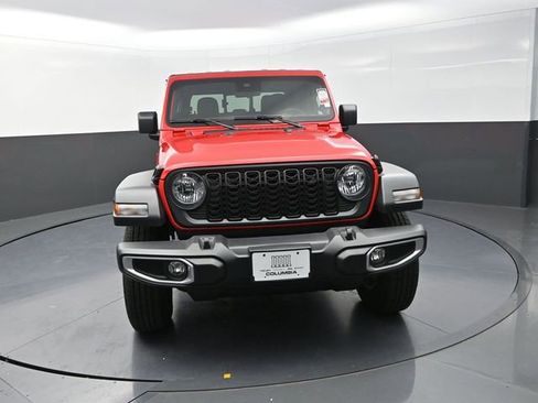 New 2025 Jeep Gladiator Sport image 5
