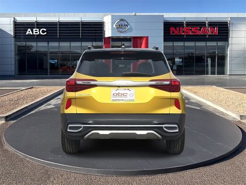 Used 2022 Kia Seltos S image 6