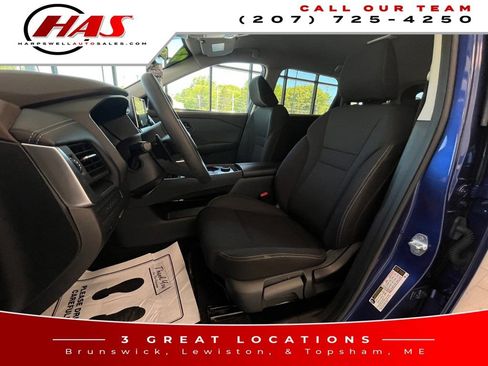 Used 2023 Nissan Rogue S AWD/4WD image 10