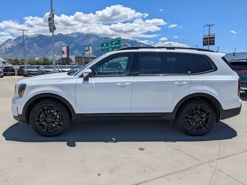 Certified 2025 Kia Telluride SX Prestige X-Line AWD/4WD image 2