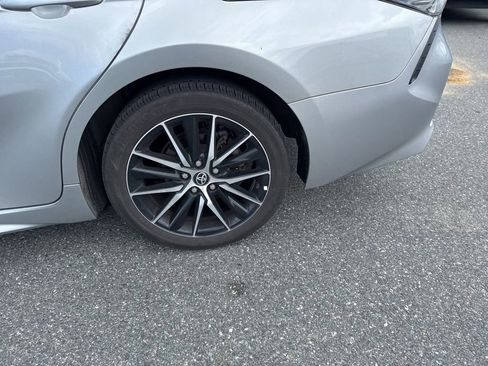 Used 2024 Toyota Camry SE AWD/4WD image 6