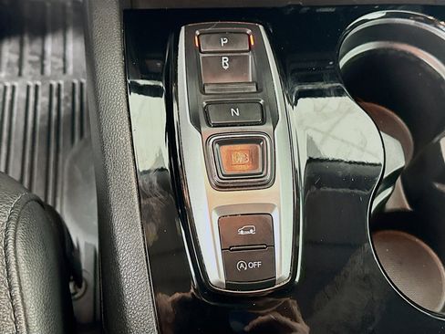 Used 2017 Honda Pilot Touring image 24