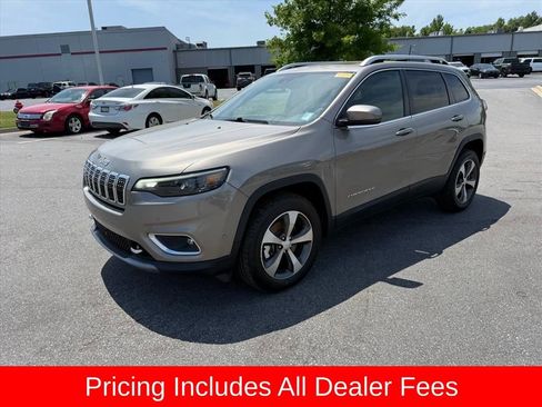 Used 2021 Jeep Cherokee Limited w/ Elite Package AWD/4WD image 8