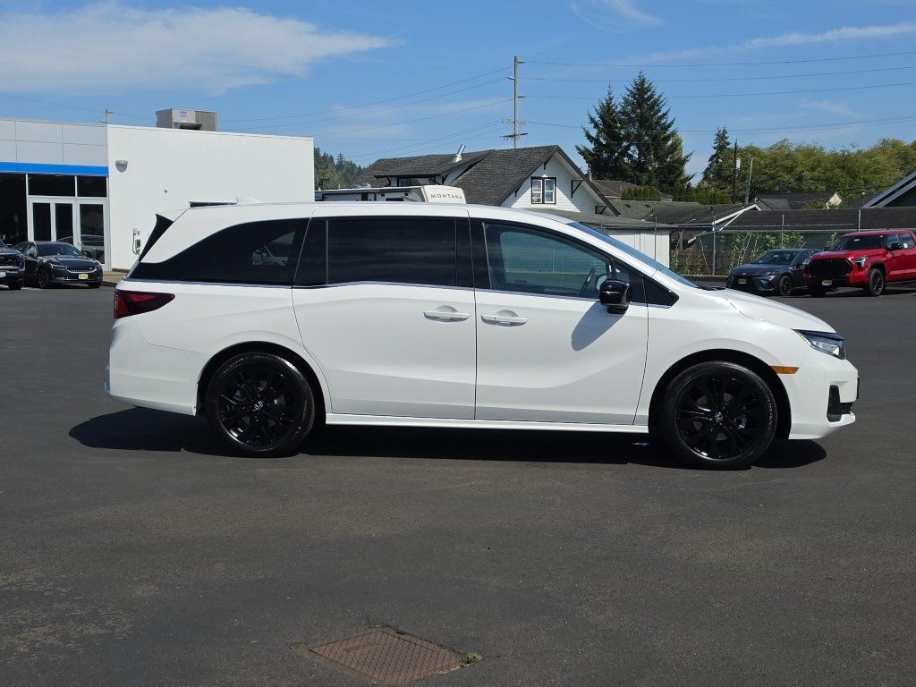 Used 2025 Honda Odyssey Sport-L image 7