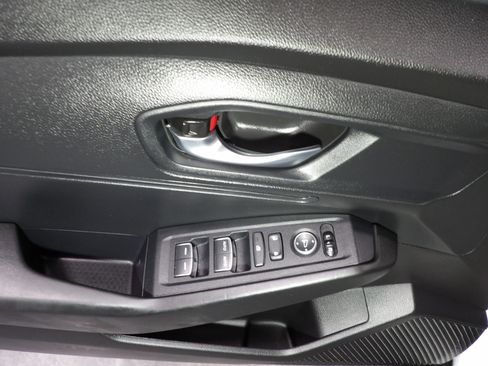 Used 2024 Honda Accord LX image 11