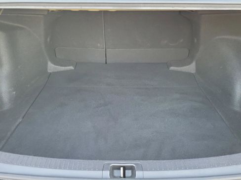 Used 2021 Toyota Corolla LE image 8