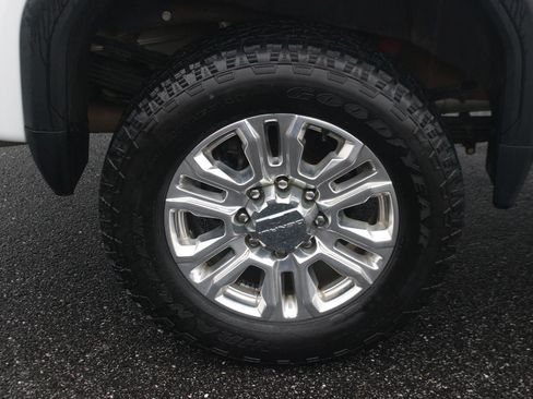 Used 2023 GMC Sierra 3500 Denali image 38