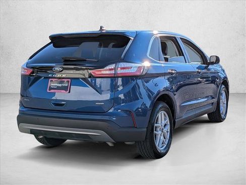 Used 2023 Ford Edge SEL image 5