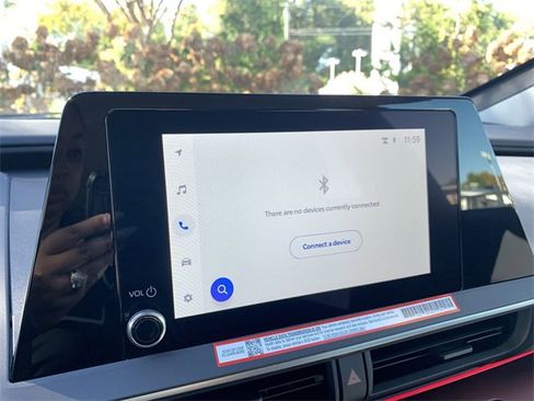 Certified 2025 Toyota Prius Plug-In Hybrid image 21