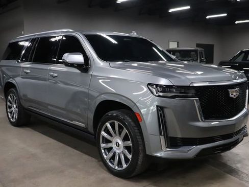 Used 2023 Cadillac Escalade ESV Premium Luxury Platinum AWD/4WD image 7