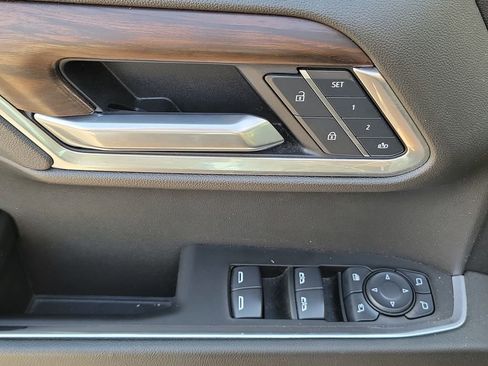 Used 2025 GMC Sierra 1500 SLT image 20