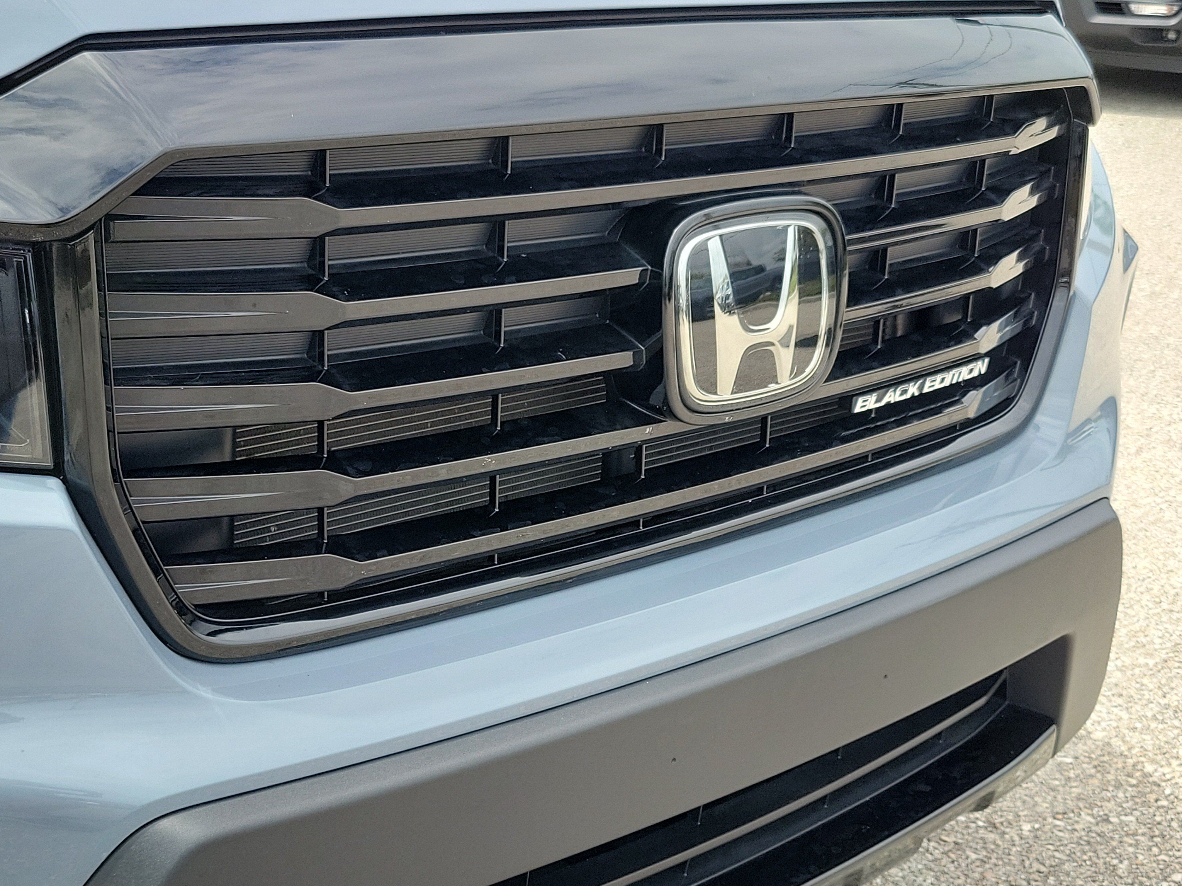Used 2025 Honda Passport Black Edition image 14