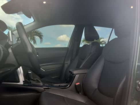 Used 2023 Toyota Corolla Cross XLE AWD/4WD image 17