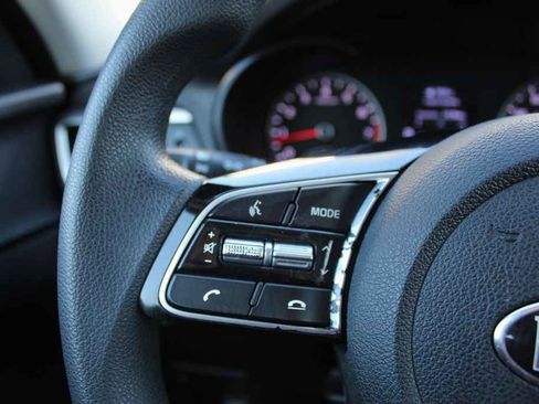 Used 2019 Kia Optima LX image 16