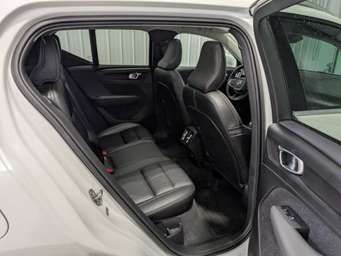Used 2023 Volvo XC40 B5 Plus w/ Protection Package Premier AWD/4WD image 26