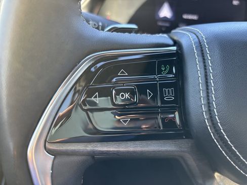 Used 2024 Jeep Grand Cherokee Overland image 29