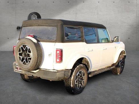 Used 2024 Ford Bronco Outer Banks image 4